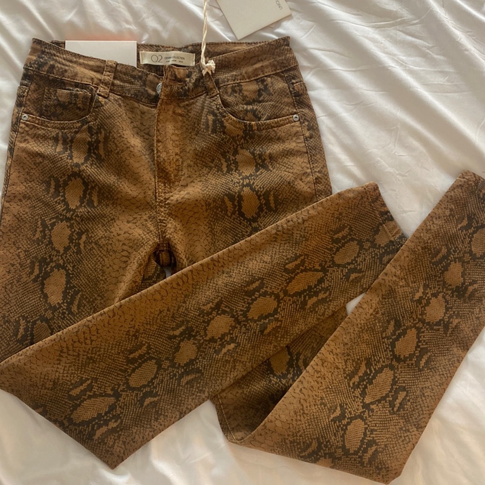 Brand new Unique Denim Q2 snakeskin jeans
